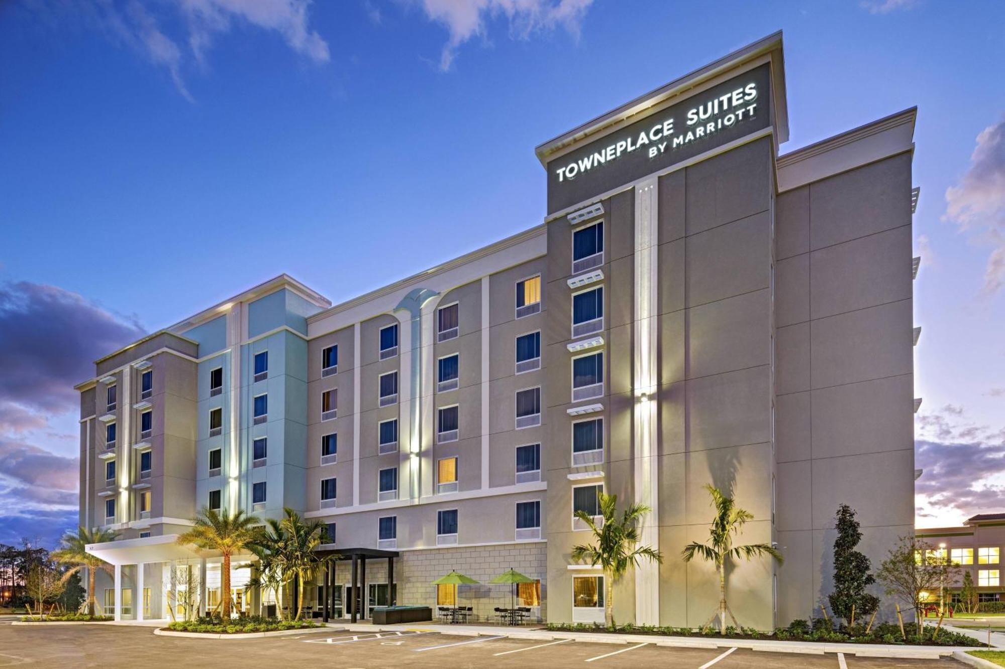 Towneplace Suites By Marriott Naples Vineyards Exterior foto